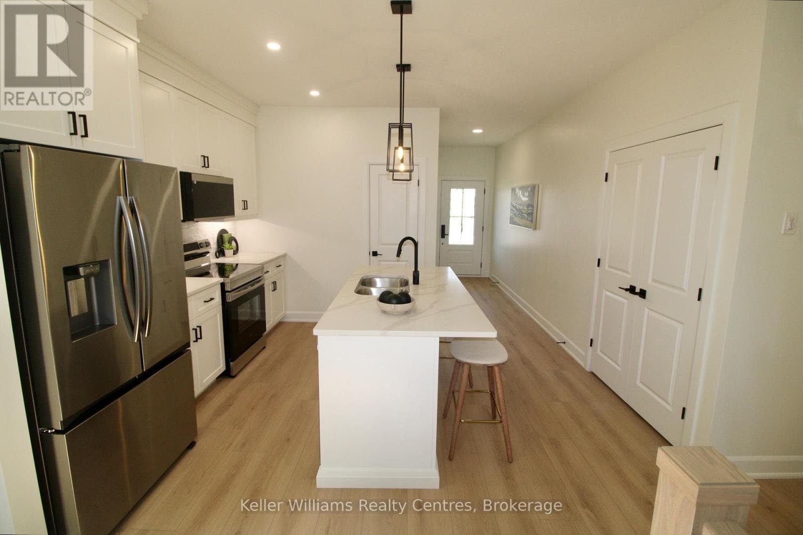 124 TREMBLE DRIVE, OnePoint — photo 3