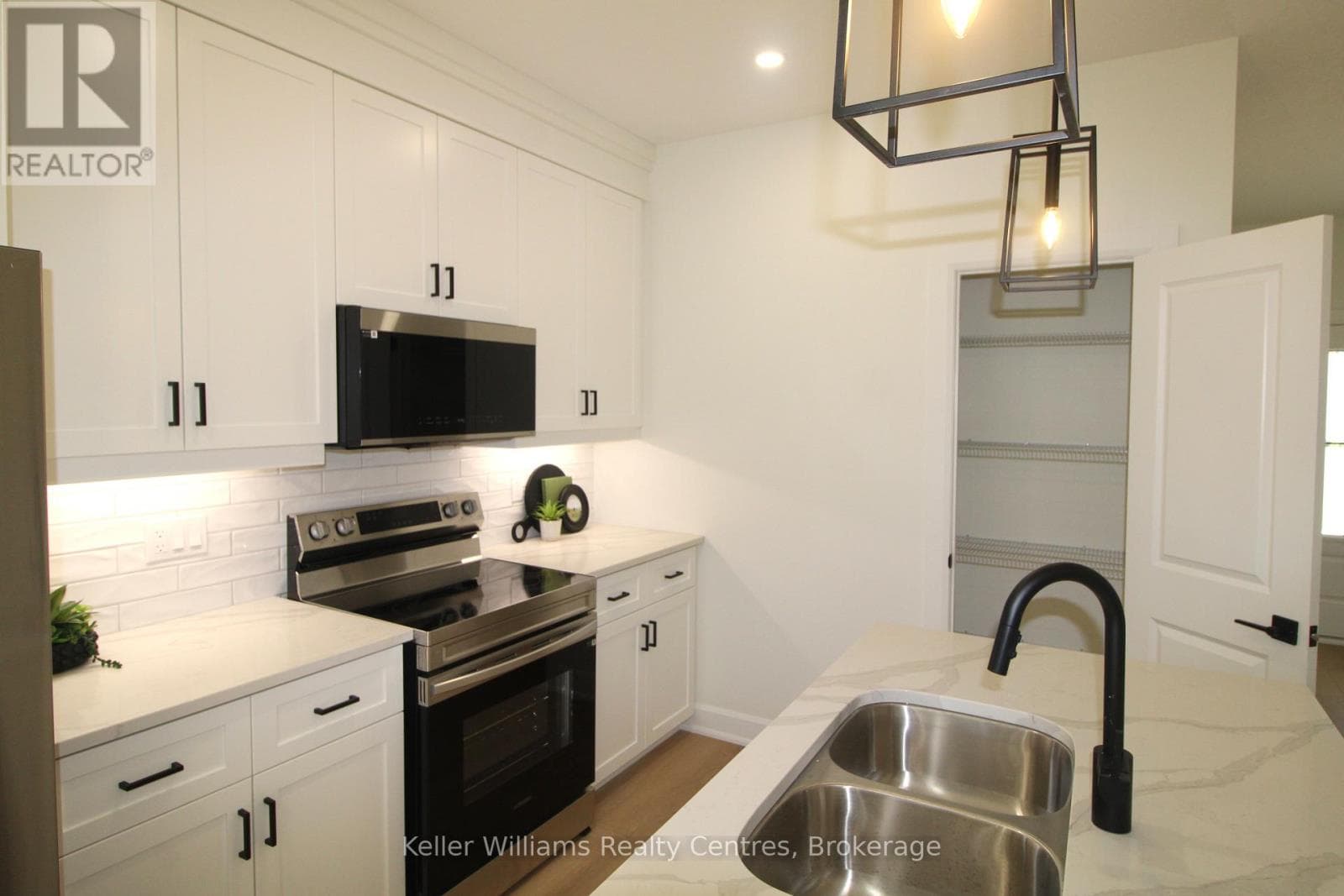 124 TREMBLE DRIVE, OnePoint — photo 5
