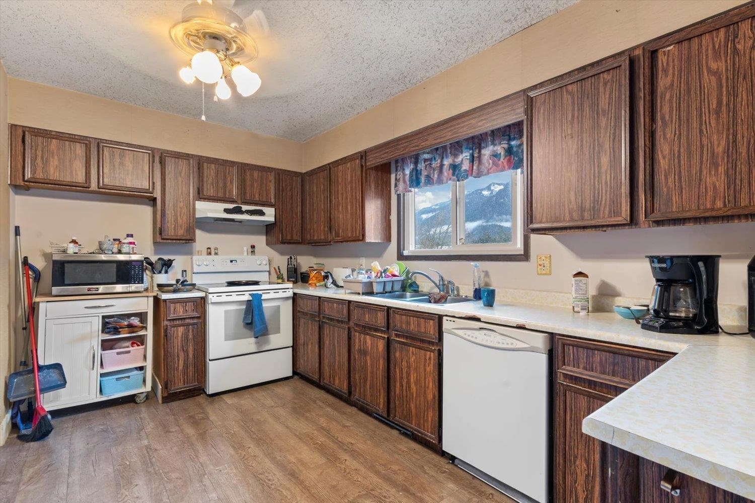 385 3RD AVENUE, Hope, Chilliwack — photo 5