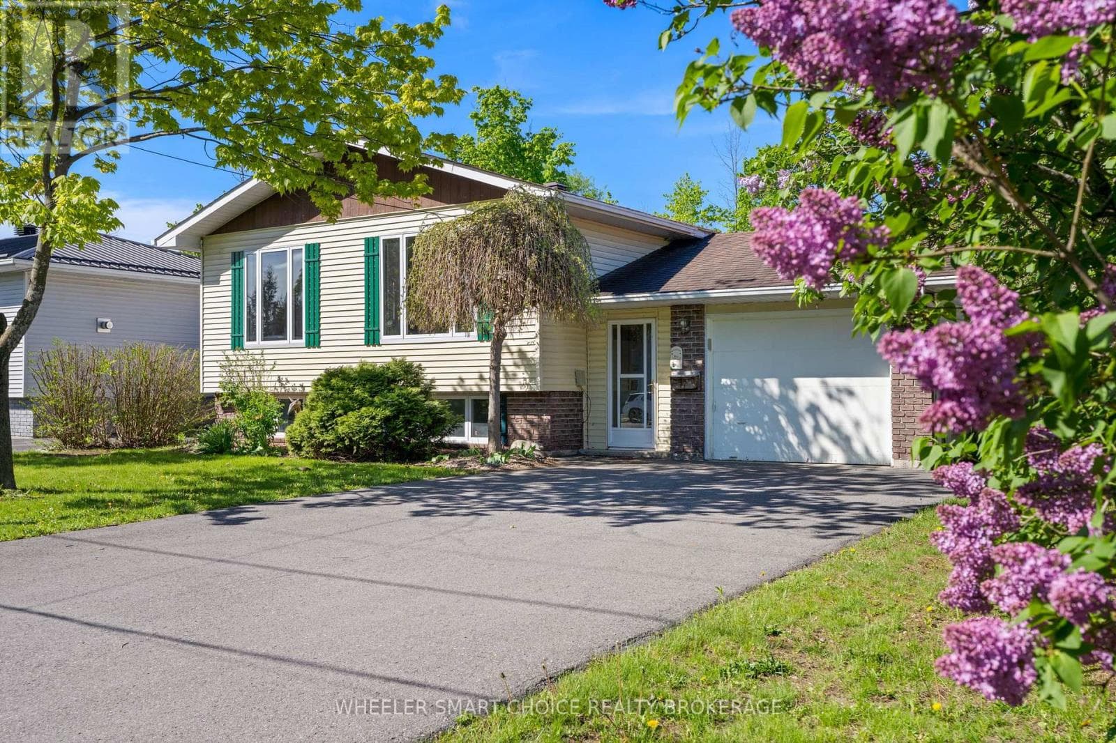 37 DICKINSON DRIVE in 