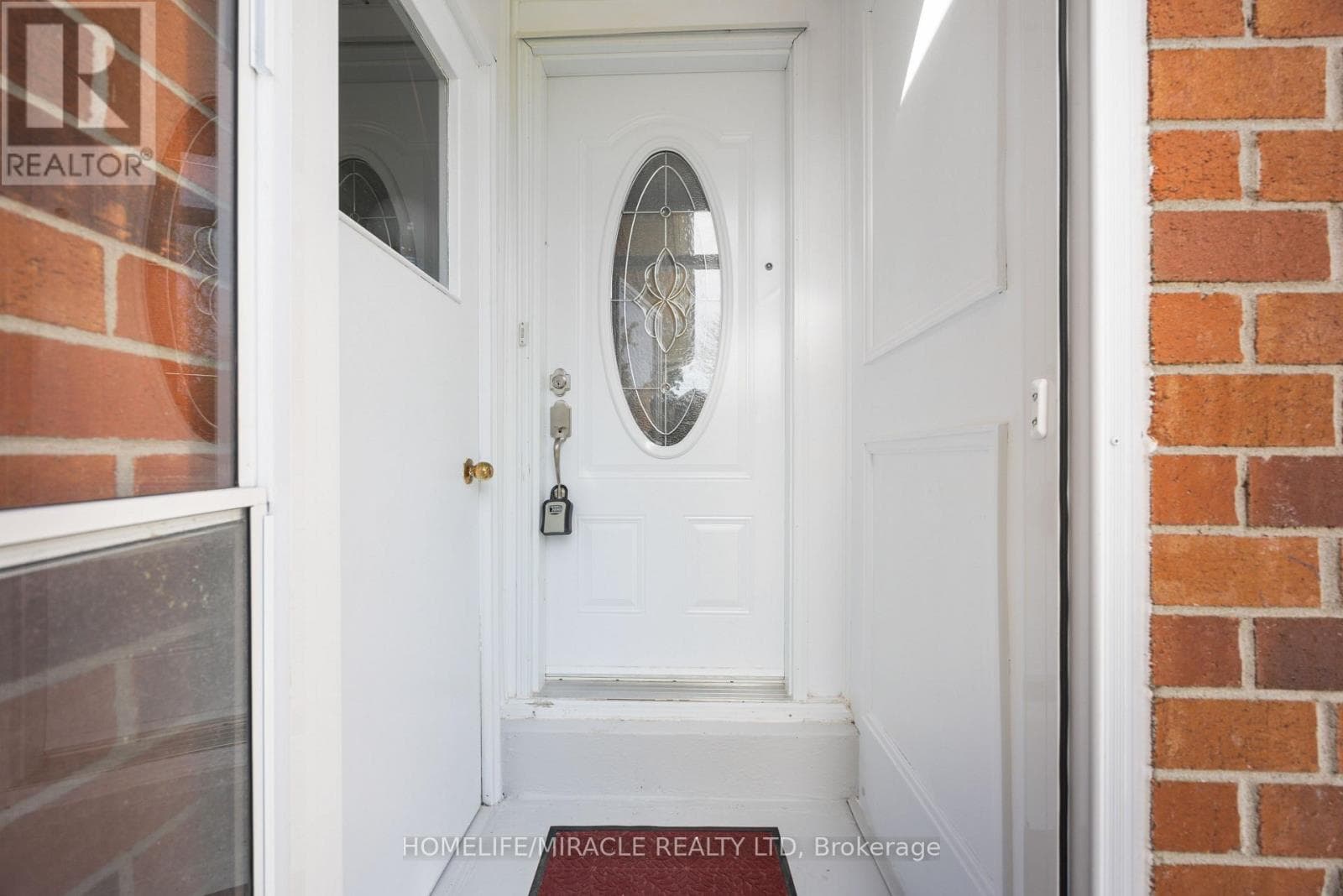8 LANSBURY DRIVE, Toronto — photo 5