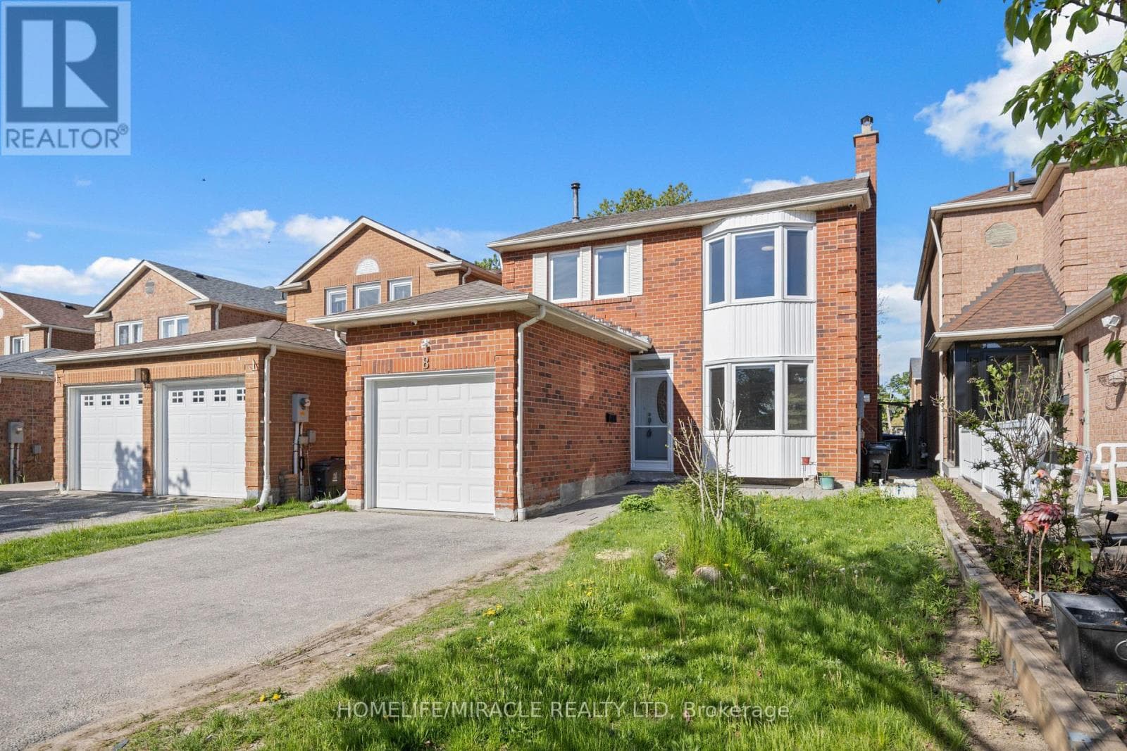 8 LANSBURY DRIVE, Toronto — photo 3