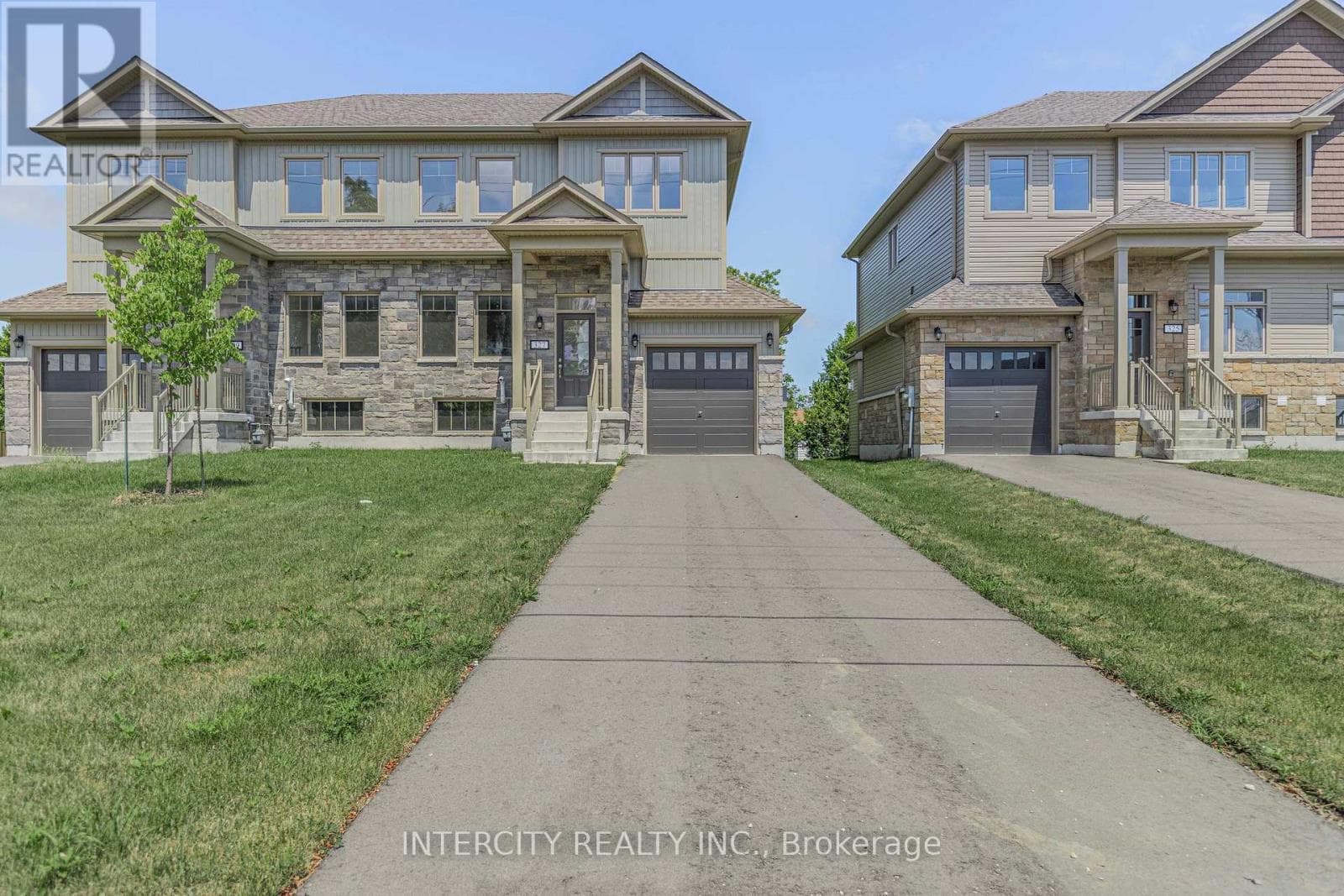 327 QUEBEC STREET, Toronto — photo 2