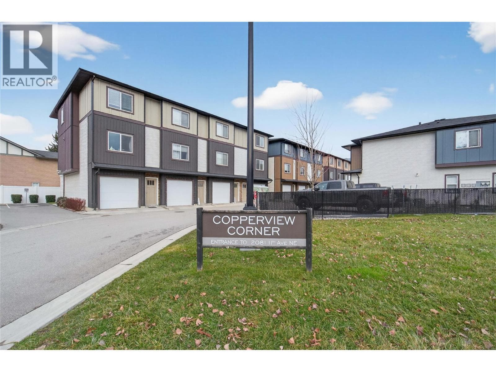 2081 11 Avenue NE Unit# 9, Interior REALTORS® — photo 2