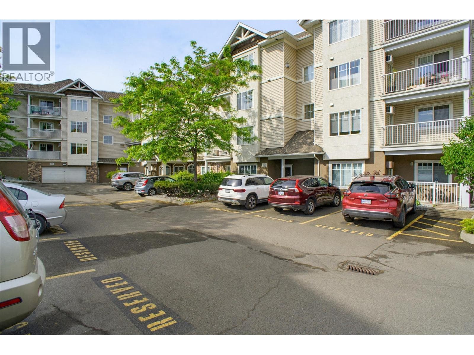 120 VERNON Avenue Unit# 409 in North Shore