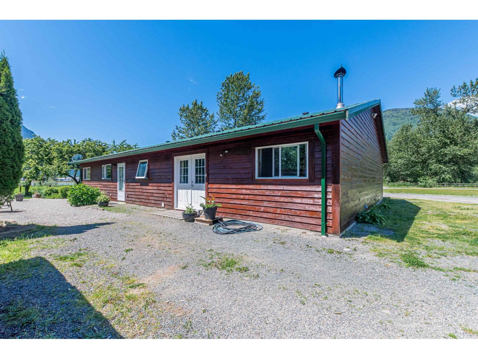 58465 LAIDLAW ROAD, Laidlaw, Chilliwack — photo 2