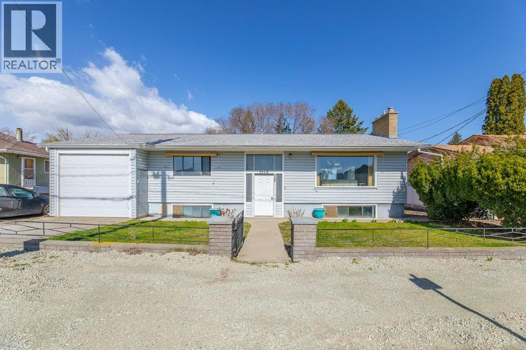 9108 74th Avenue, Interior REALTORS® — photo 4