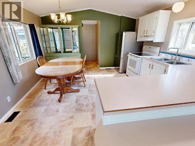 17-9298 WILLIAMS RD, Powell River — photo 5
