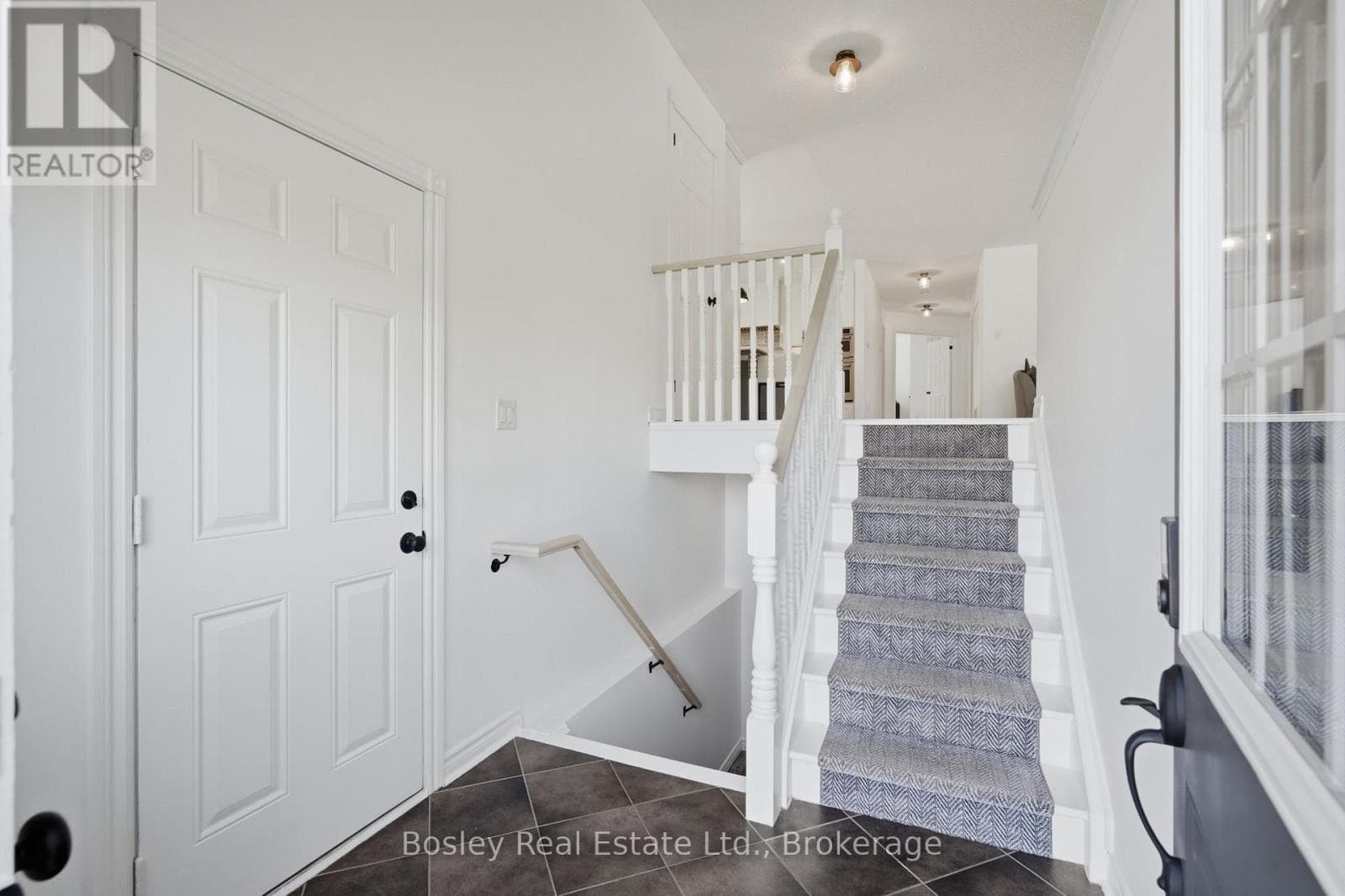 208 LAMONT COURT, OnePoint — photo 2