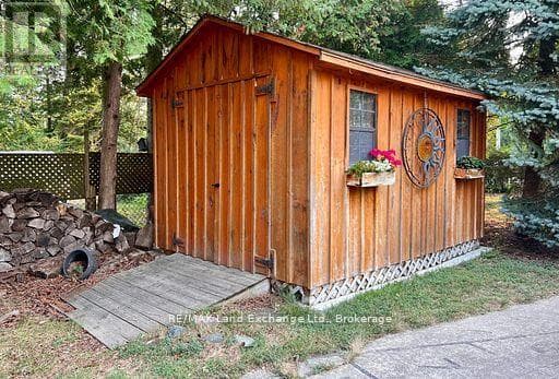 213 HURON ROAD, OnePoint — photo 4