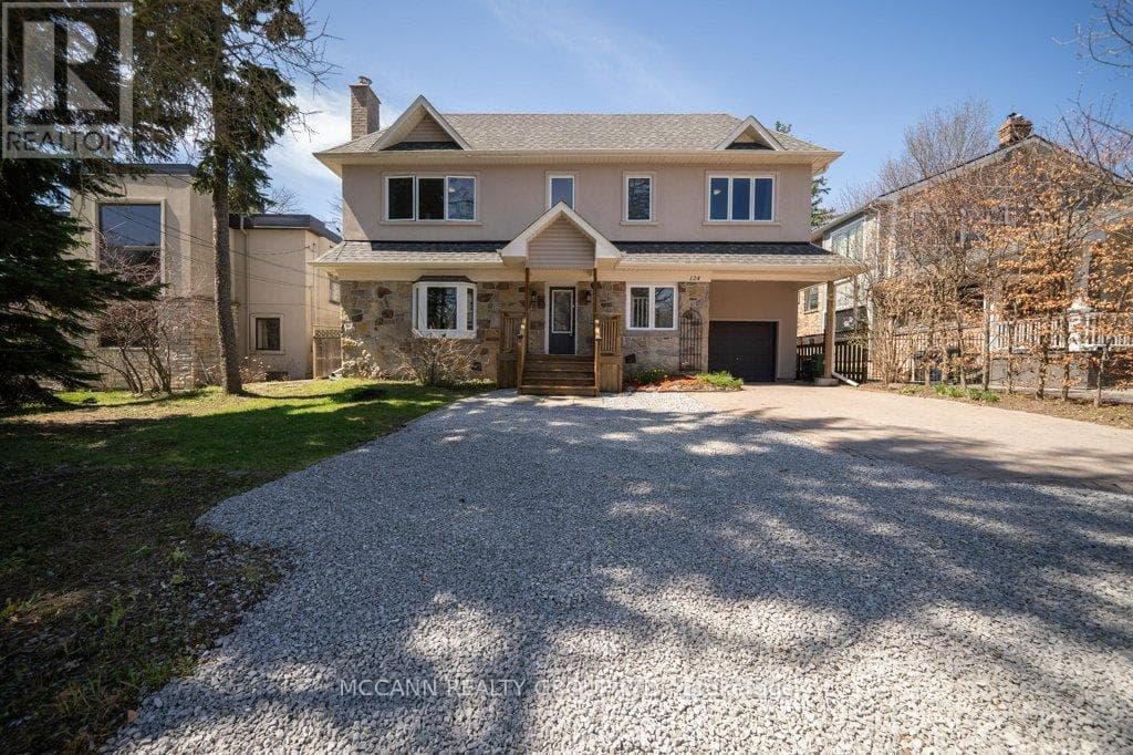 124 SCARBORO CRESCENT, Toronto — photo 2