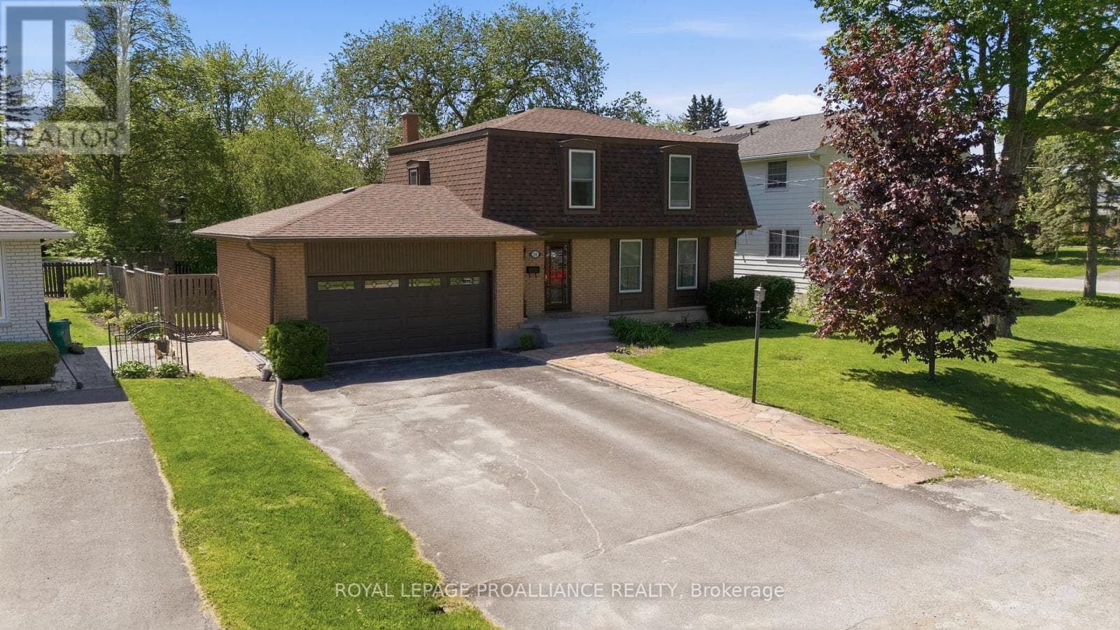 14 FOREST HILL CRESCENT in 