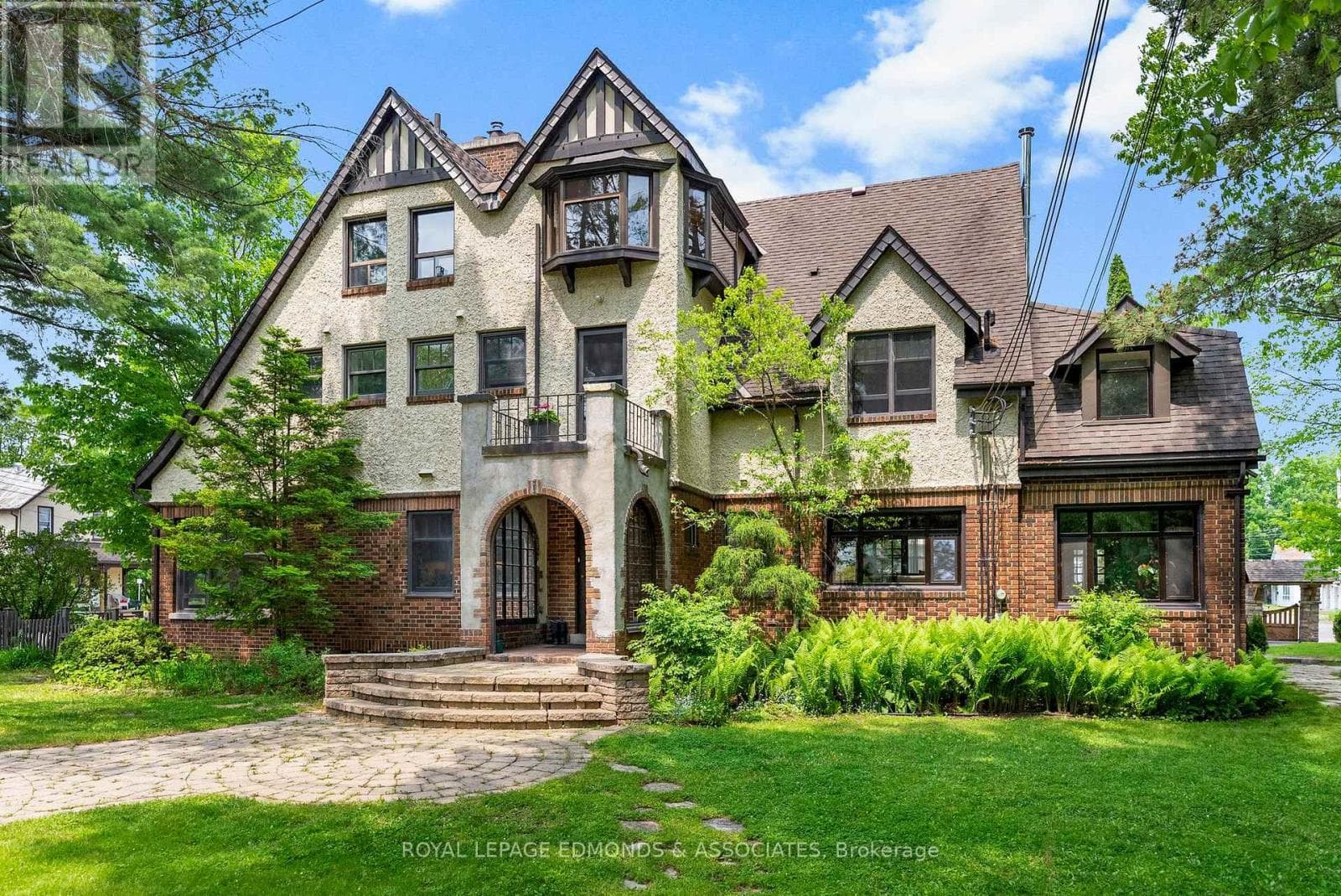 202 MARGARET STREET in 