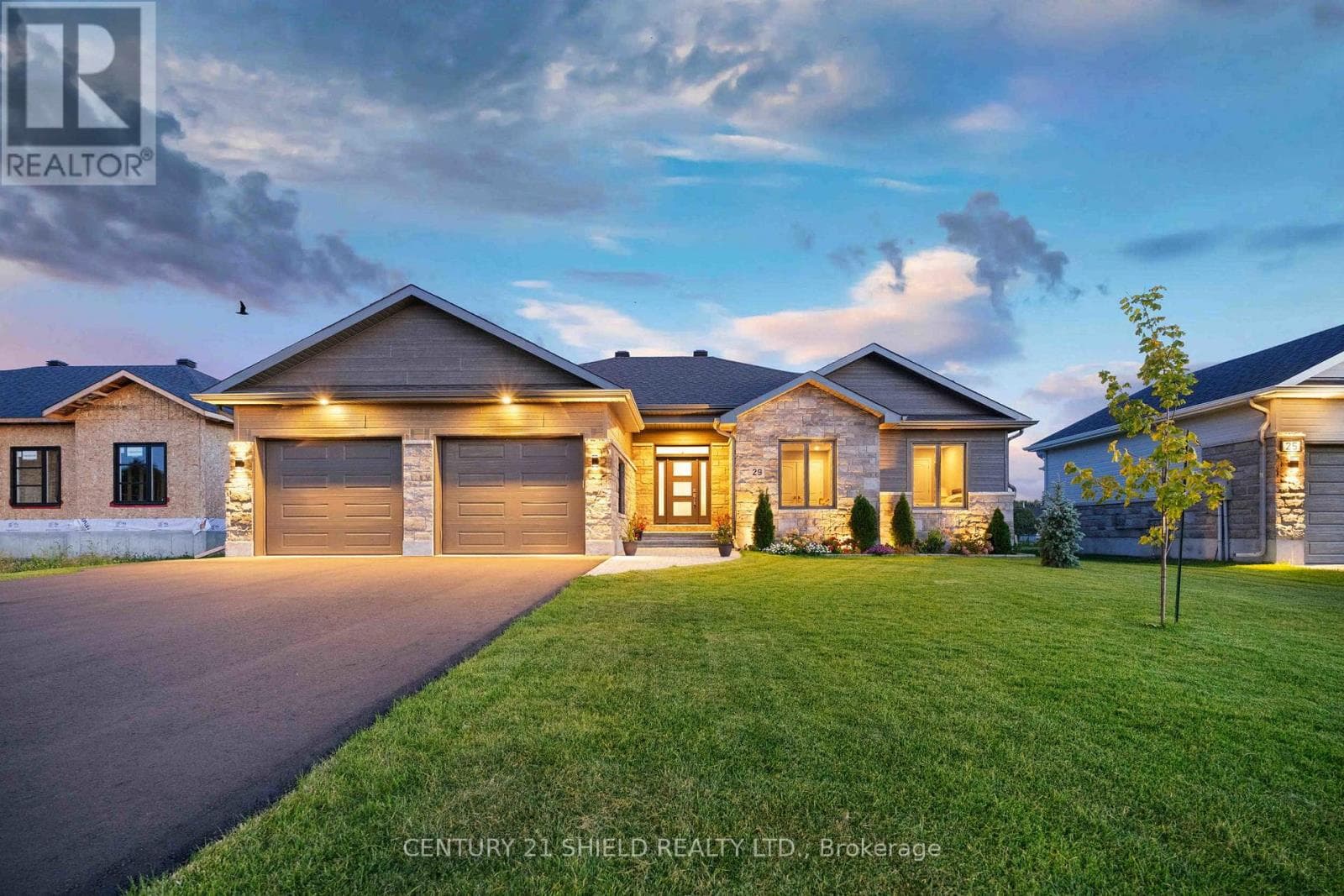 29 WHITETAIL AVENUE, Cornwall — photo 2