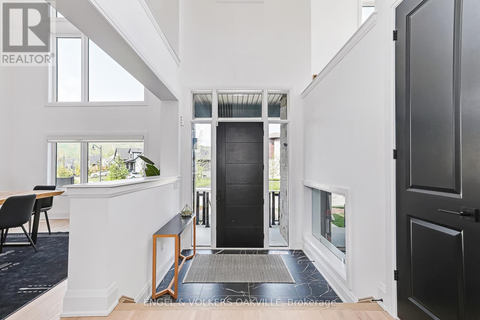 117 STONELEIGH DRIVE, Toronto — photo 4