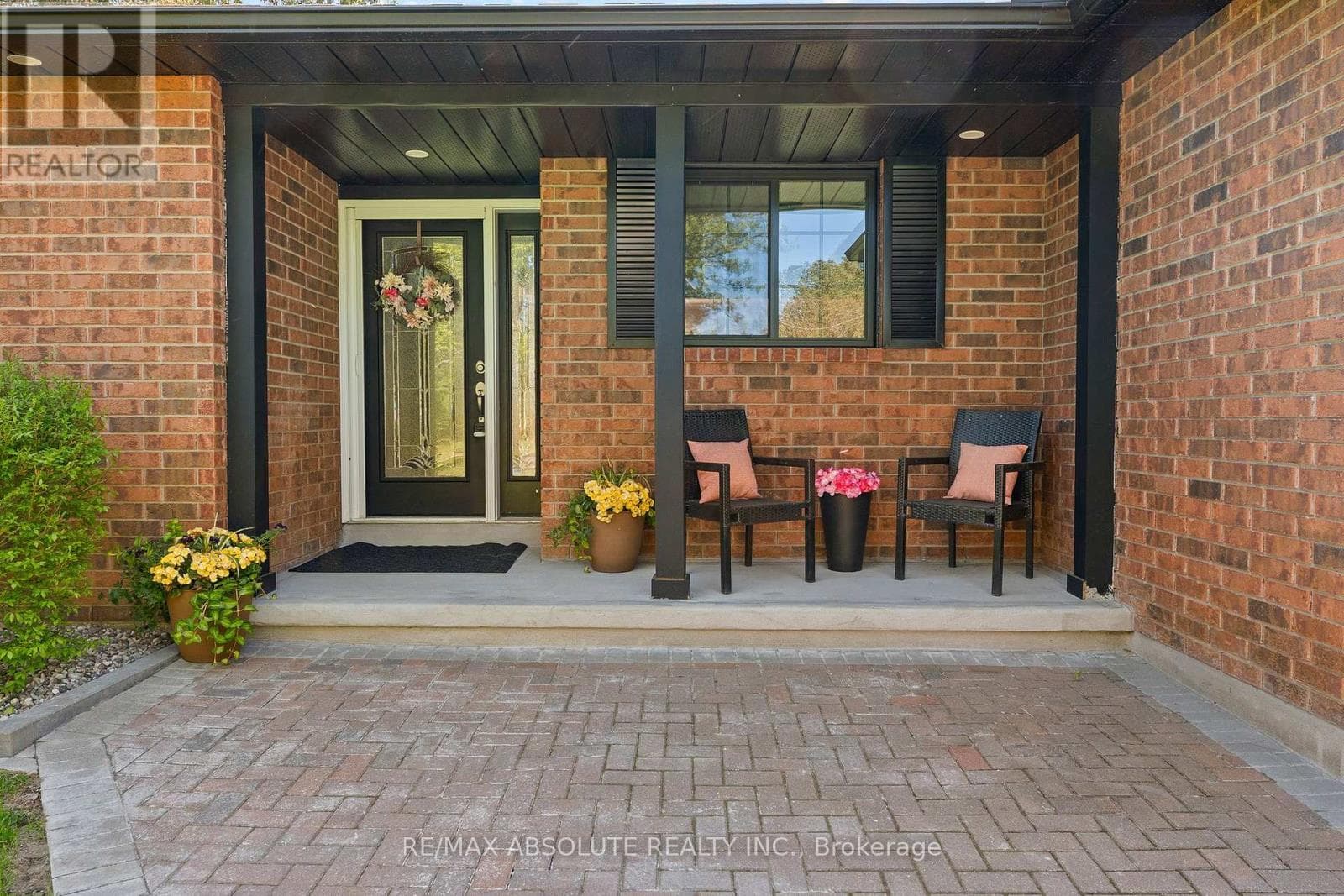 131 BURNS DRIVE, Ottawa — photo 2