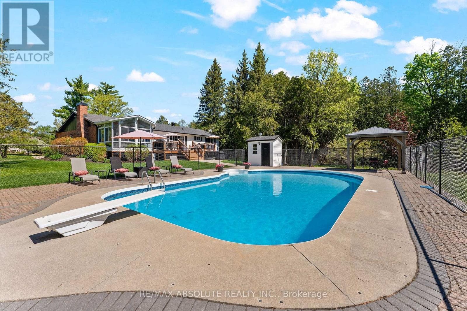 131 BURNS DRIVE, Ottawa — photo 4