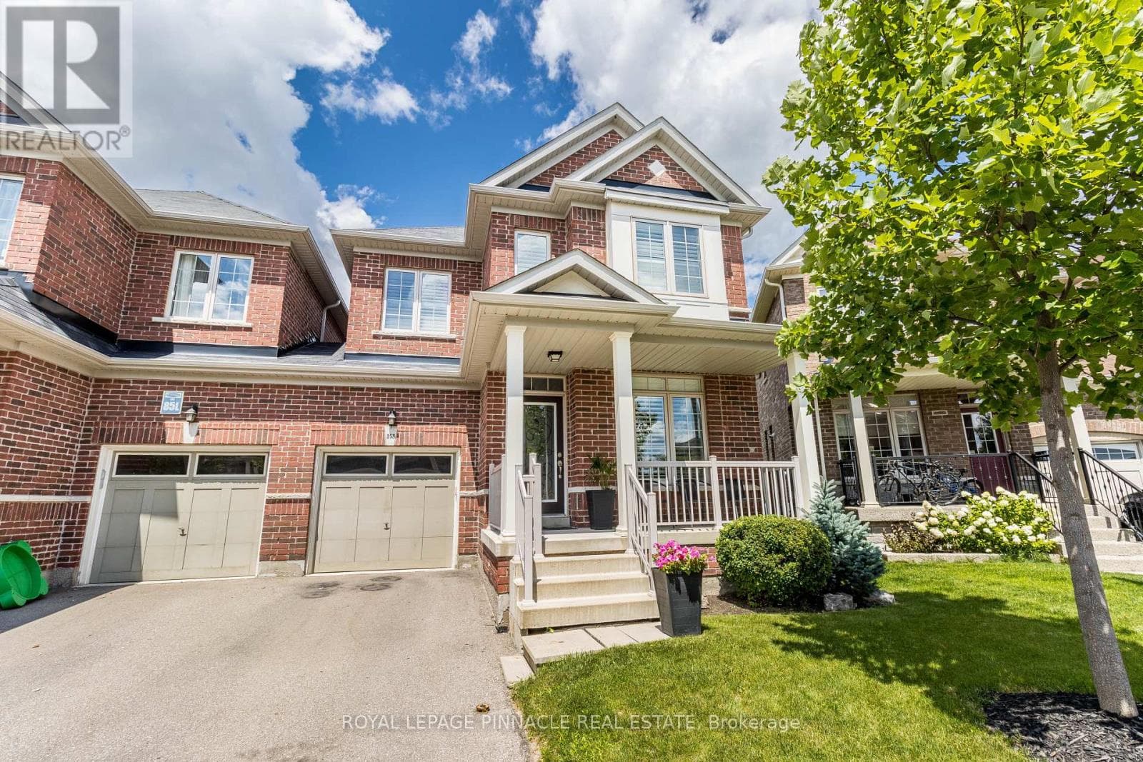 353 HINCKS DRIVE in Clarke