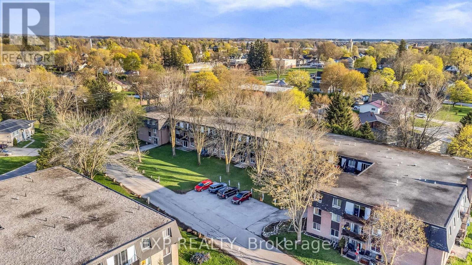 3 - 583 BARBER AVENUE N in 