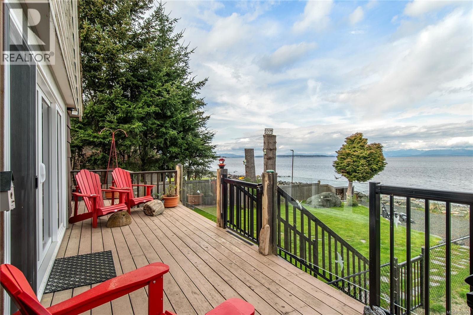 4123 Island Hwy S, Vancouver Island — photo 5