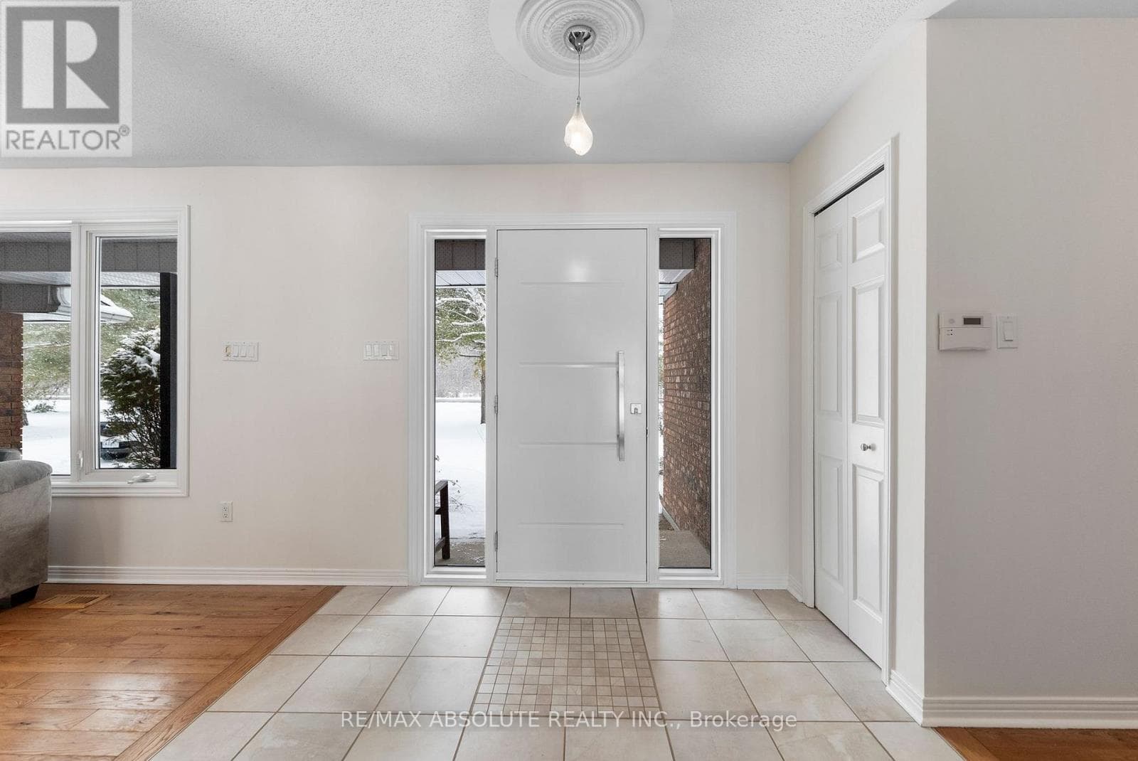 213 CALABOGIE ROAD, Ottawa — photo 4