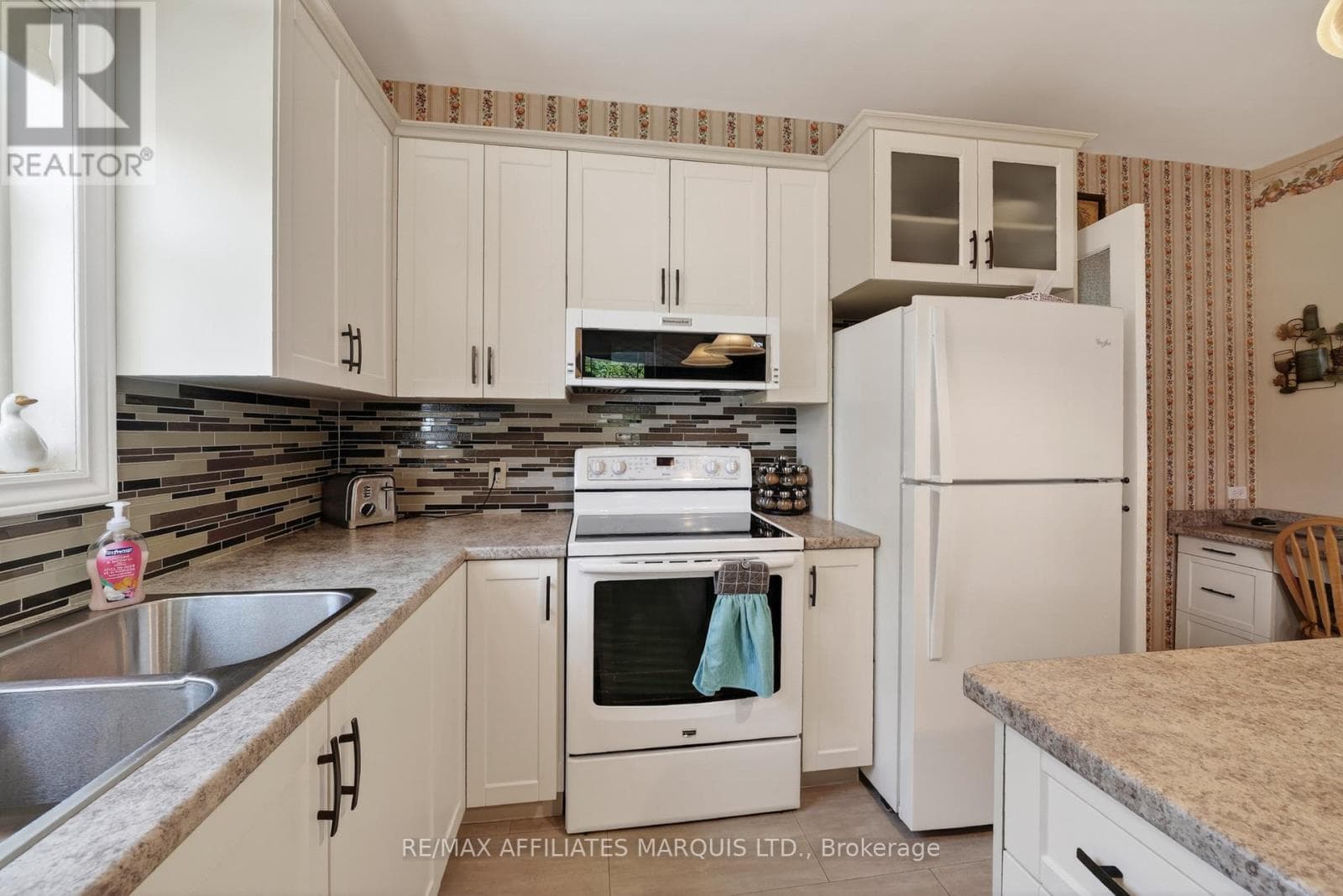 127 LAWRENCE AVENUE, Cornwall — photo 5