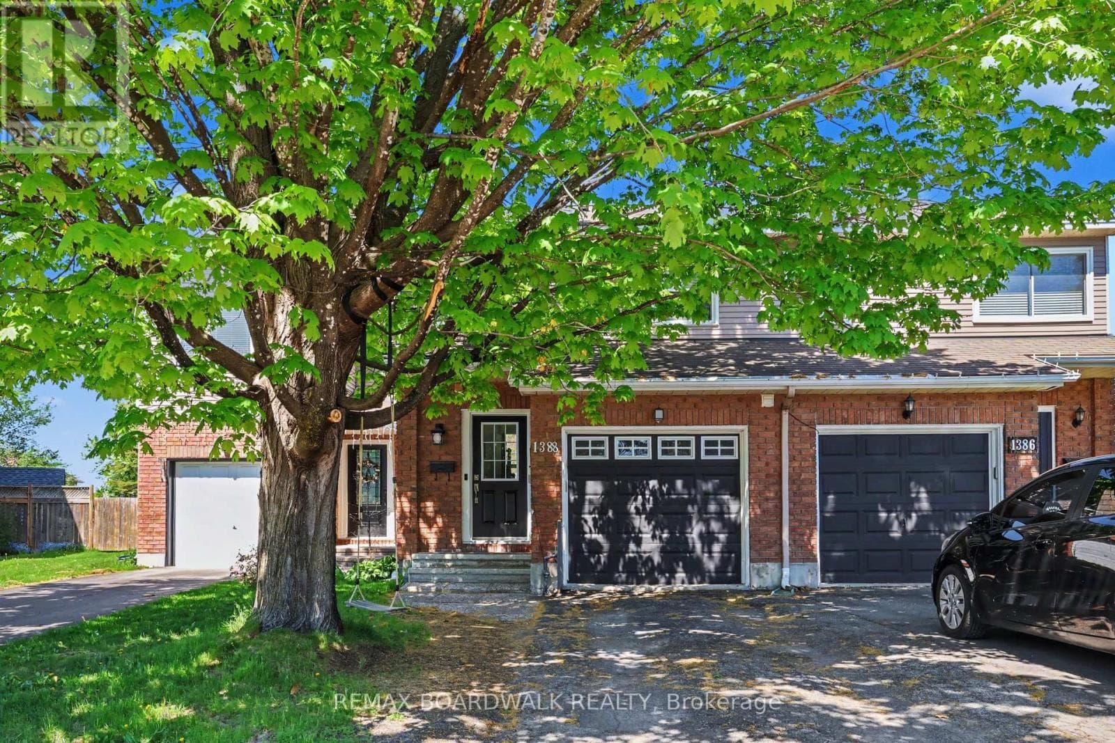 1388 BEAUCOURT PLAZA in FALLINGBROOK