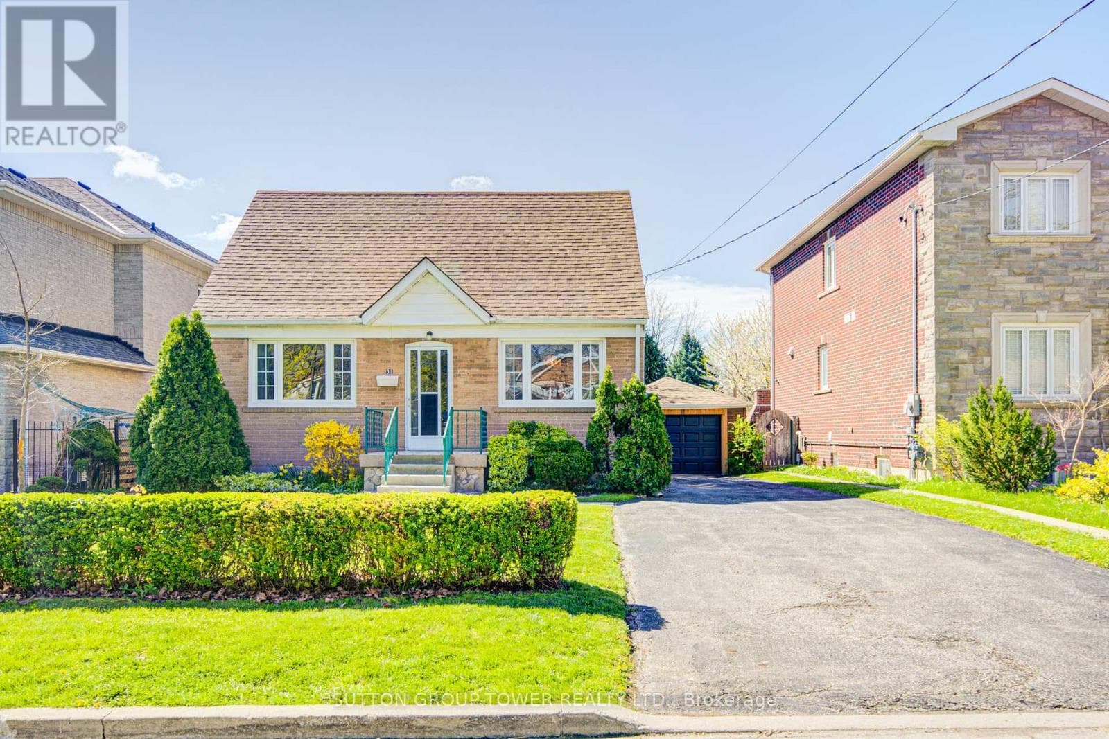 31 MELODY ROAD in Pelmo Park-Humberlea