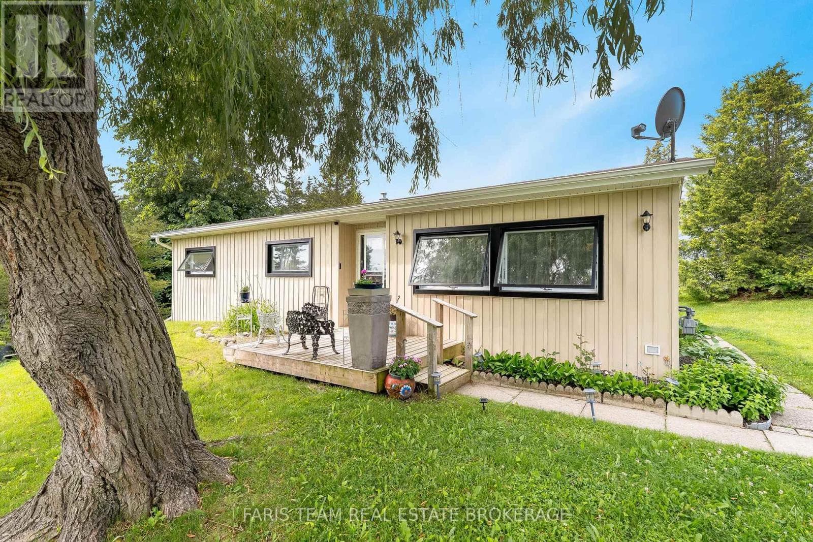 21 HAWTHORNE DRIVE in 