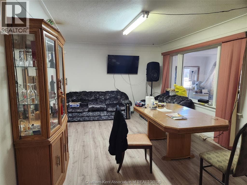 33 John STREET, Chatham Kent — photo 4