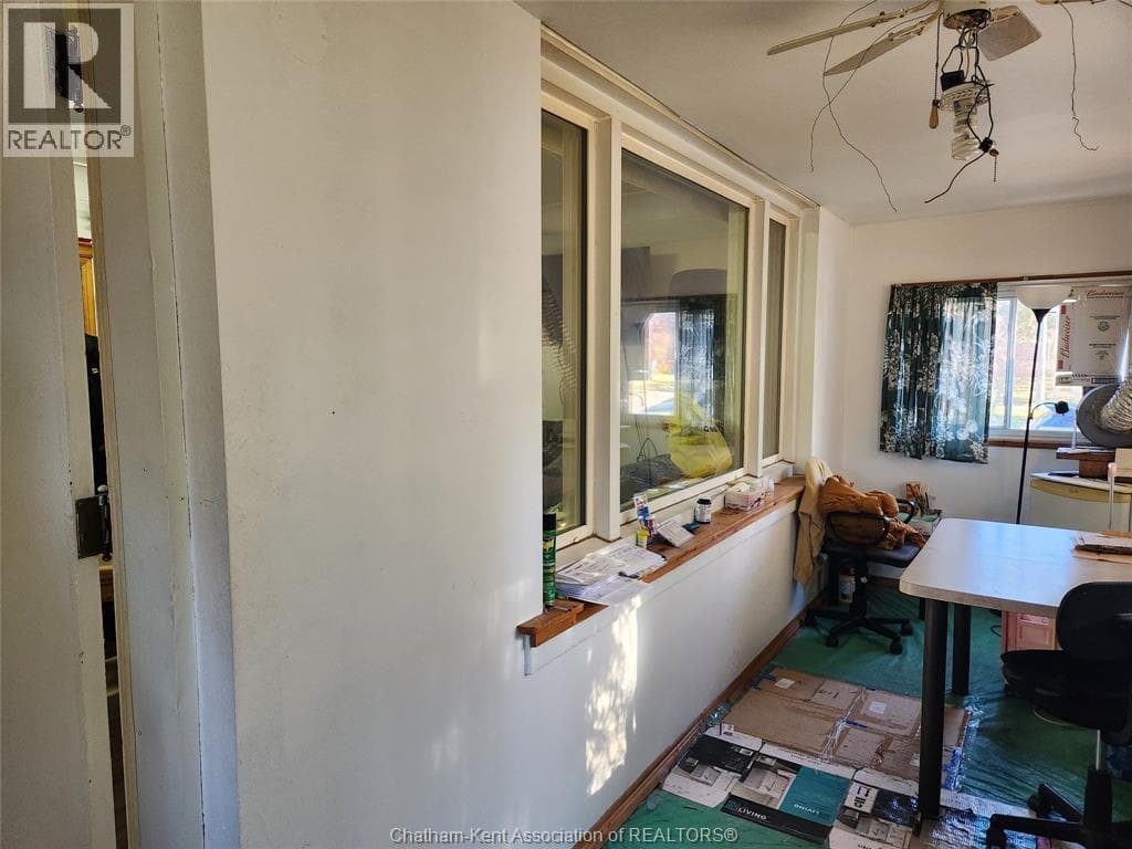 33 John STREET, Chatham Kent — photo 2