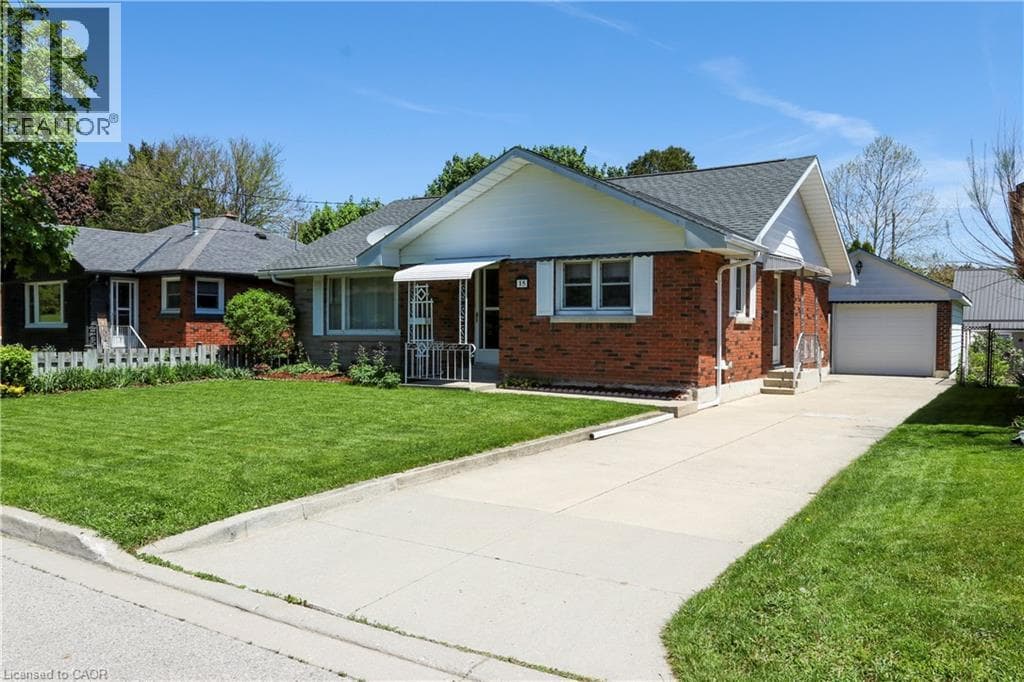 15 RICHARD AVENUE in 