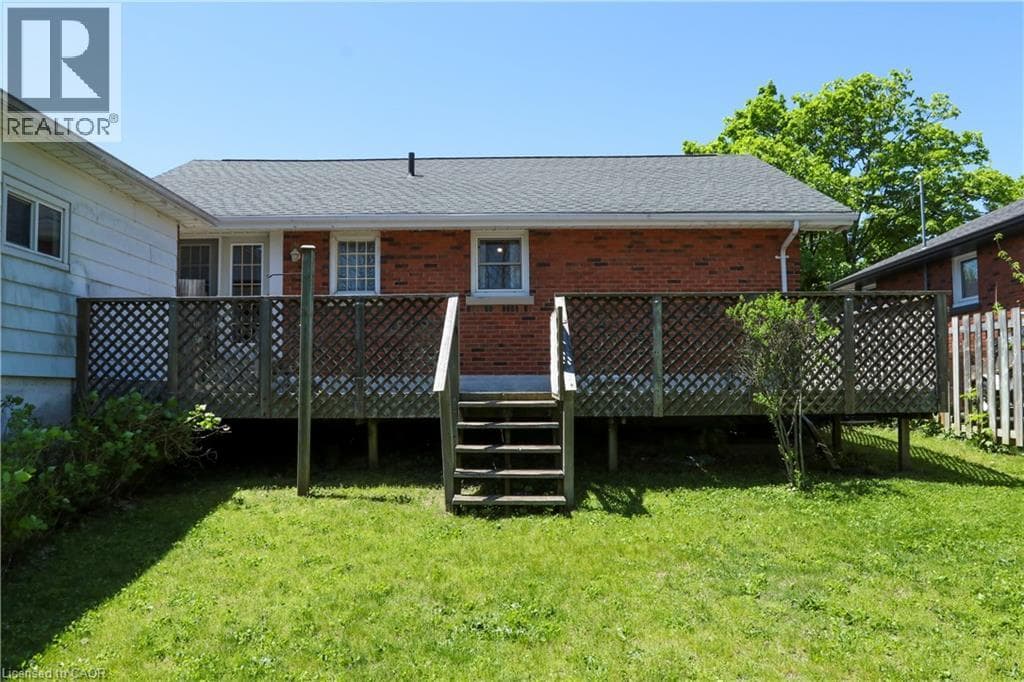 15 RICHARD AVENUE, Cornerstone — photo 3