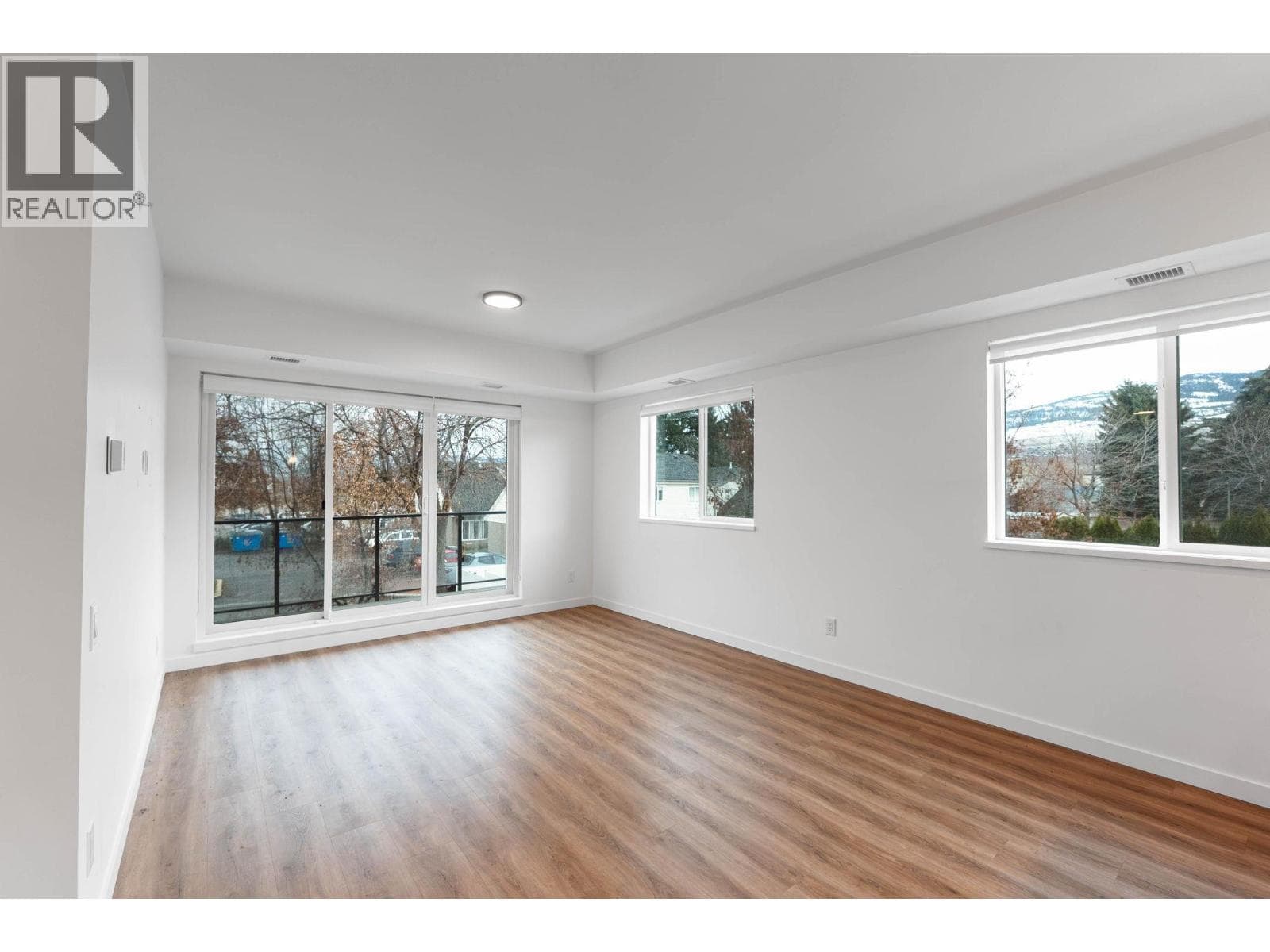 615 Rutland Road Unit# 203, Interior REALTORS® — photo 5