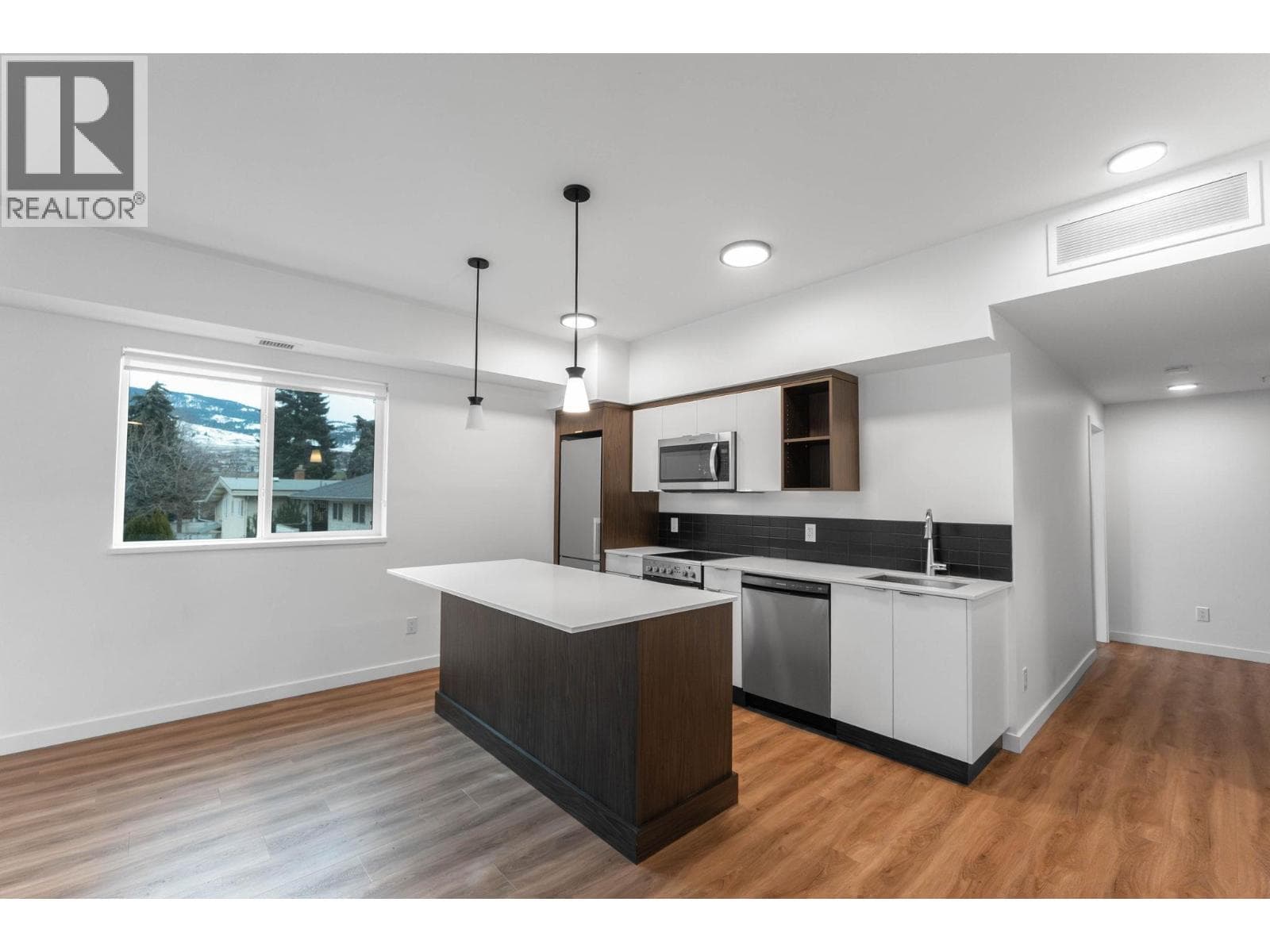 615 Rutland Road Unit# 203, Interior REALTORS® — photo 2