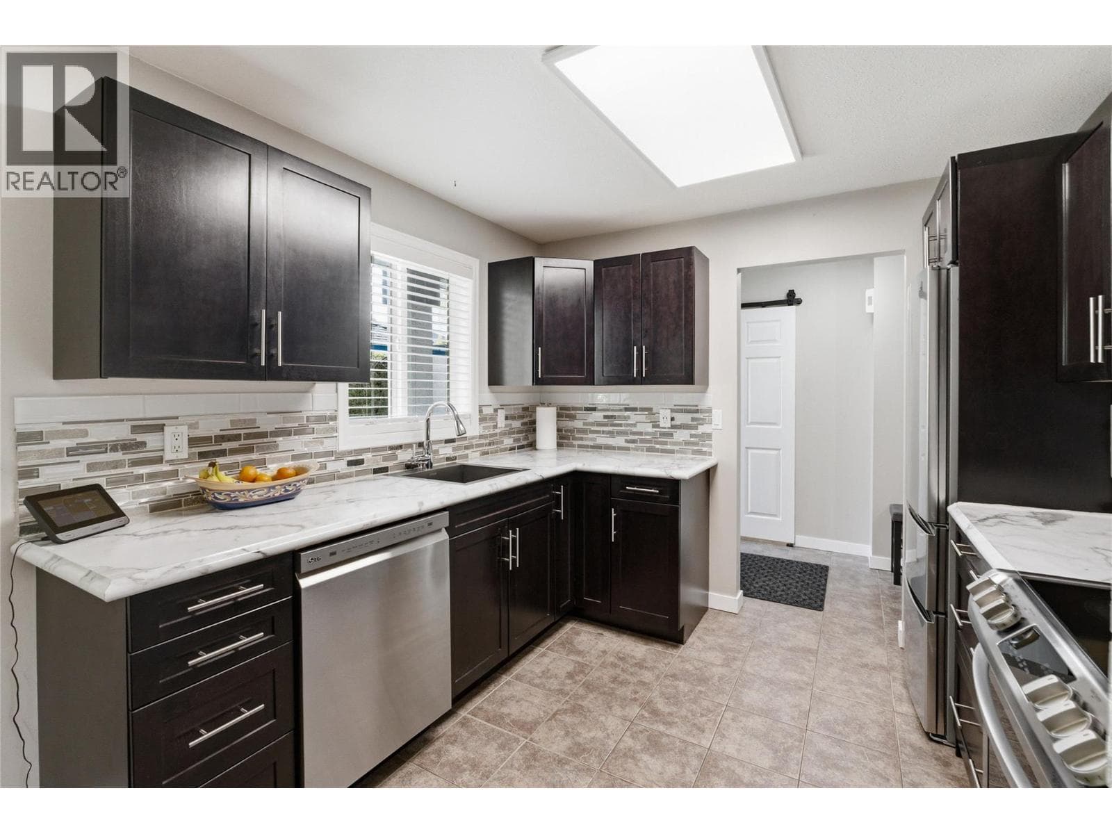 1480 TERAI ROAD UNIT 104, Interior REALTORS® — photo 5