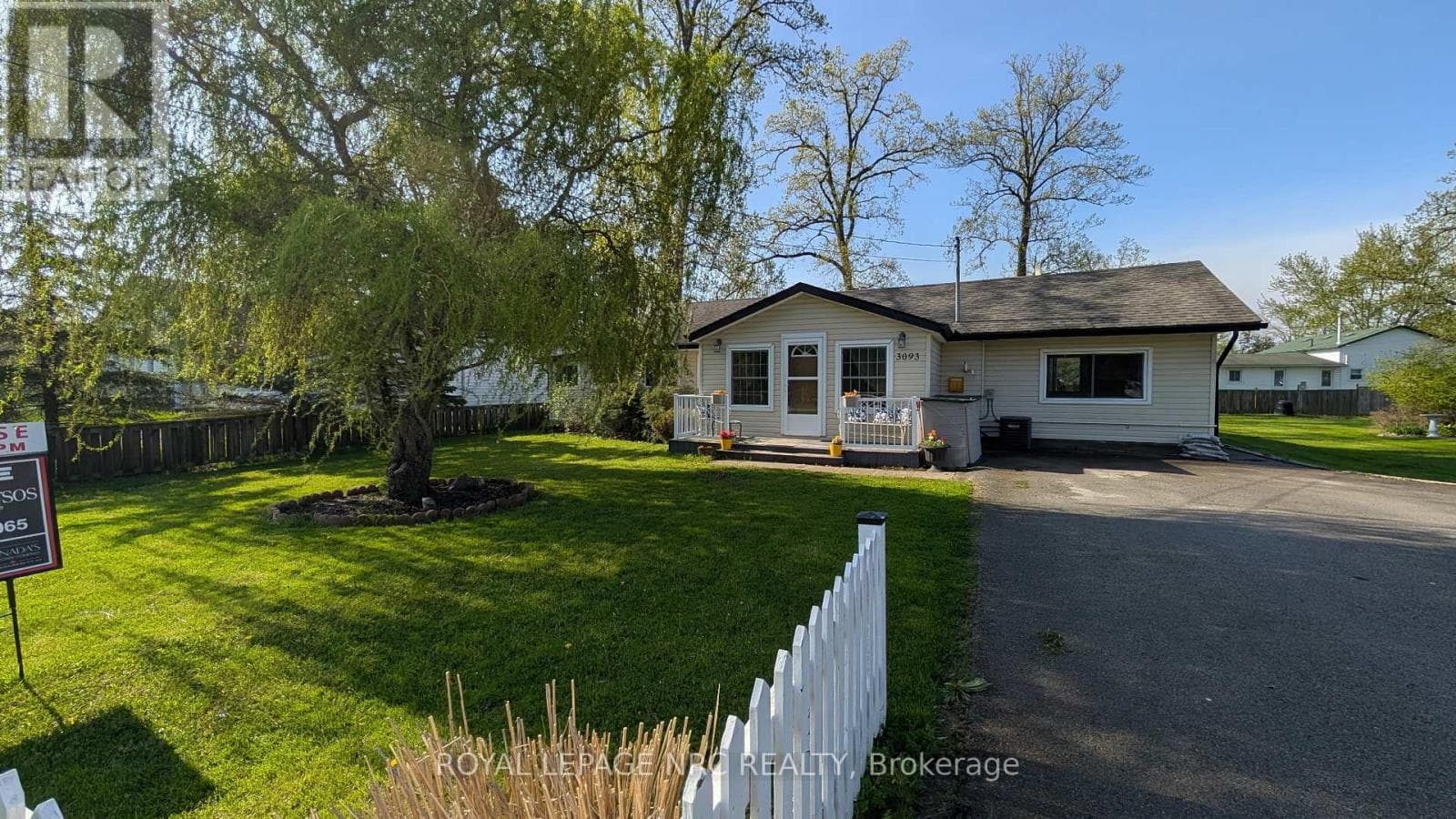 3093 HYMAN AVENUE in 