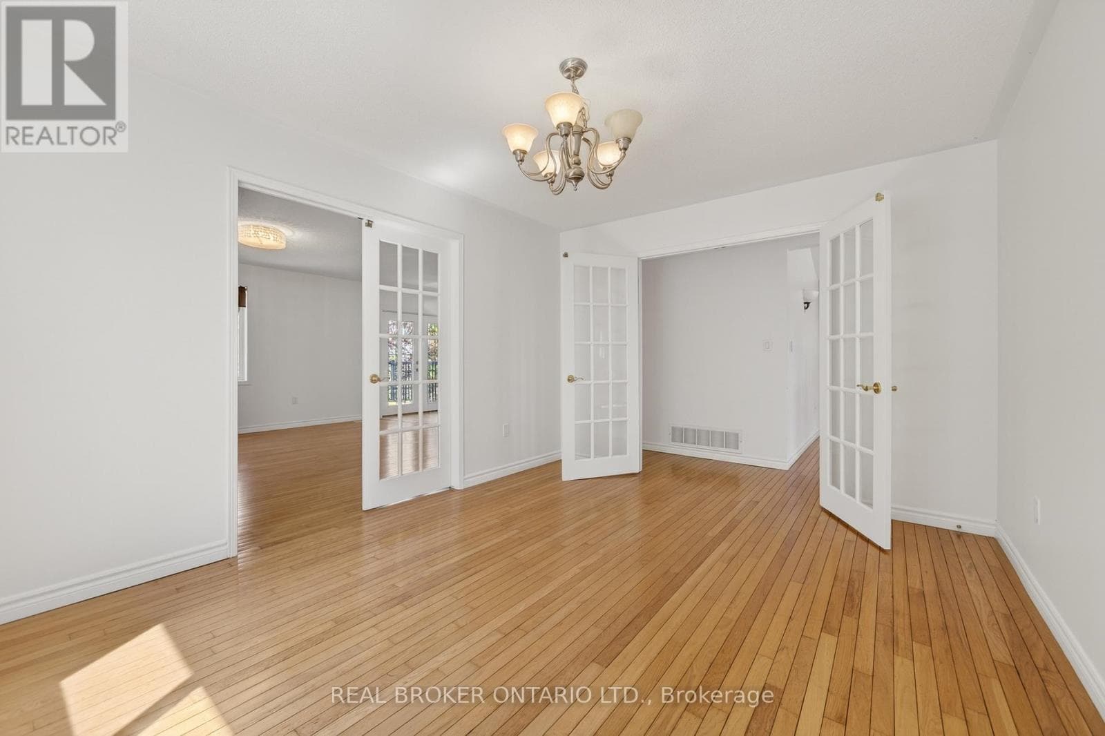 198 COLUMBIA ROAD, Toronto — photo 5