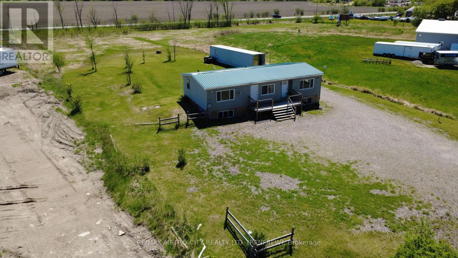 211 ELLIOTT CRESCENT, Renfrew County — photo 3