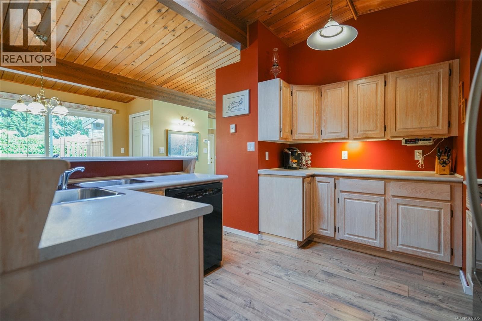 5847 River Rd, Vancouver Island — photo 5