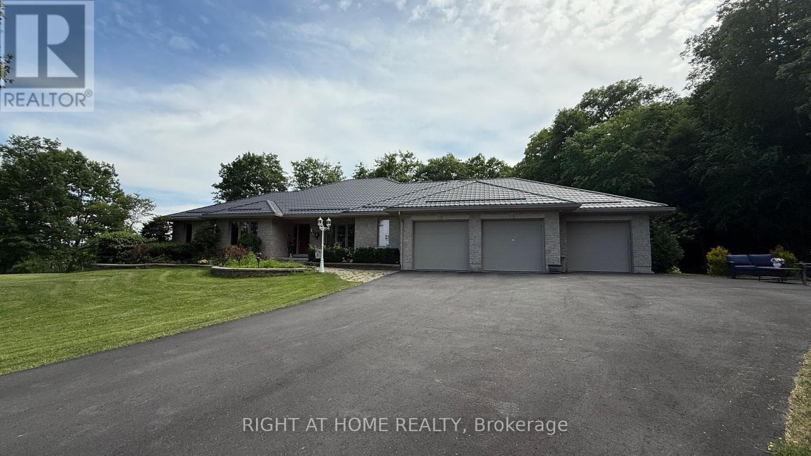 1453 MILLENIUM COURT in Glenburnie