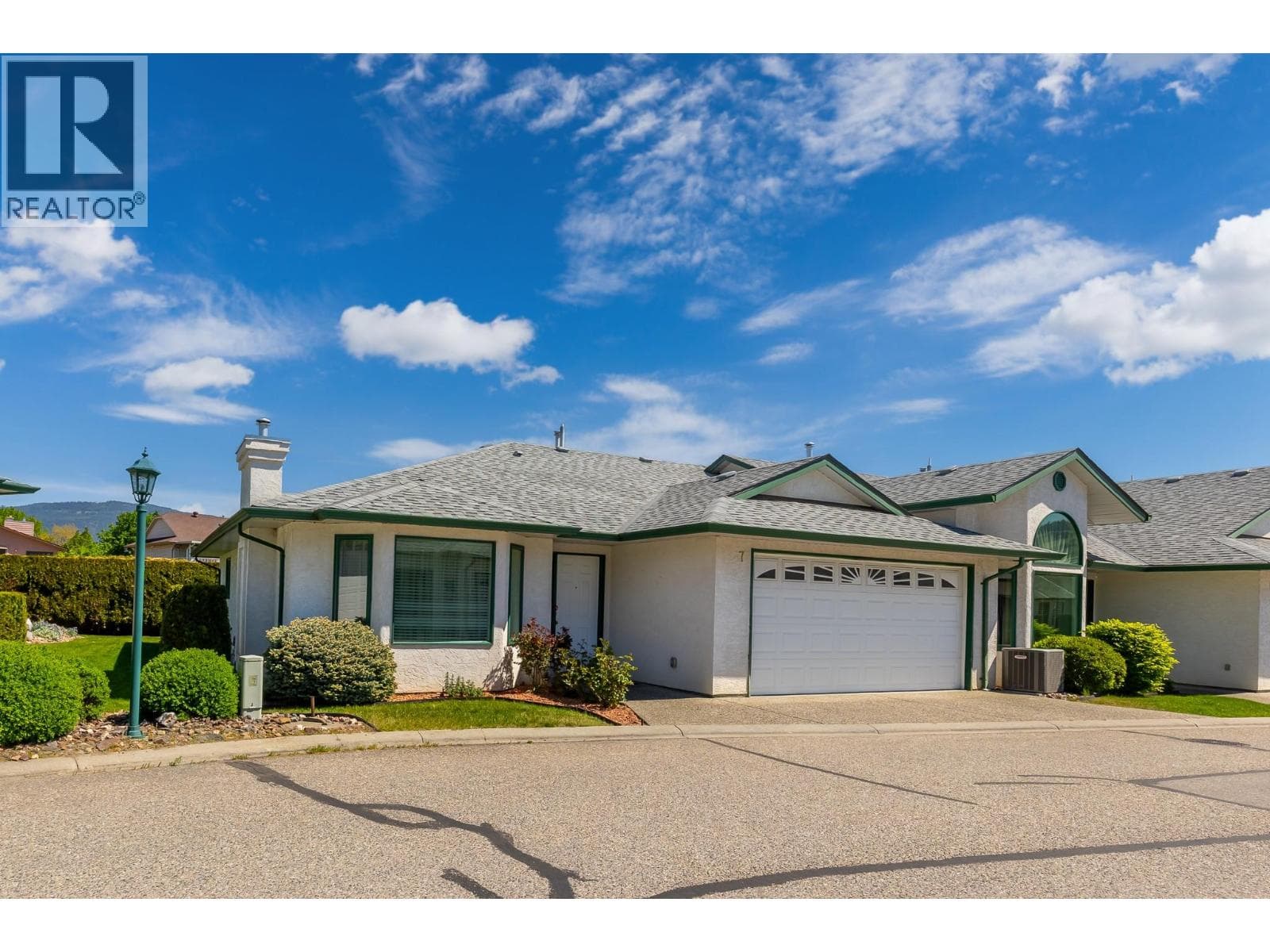 2710 Allenby Way Unit# 7, Interior REALTORS® — photo 3