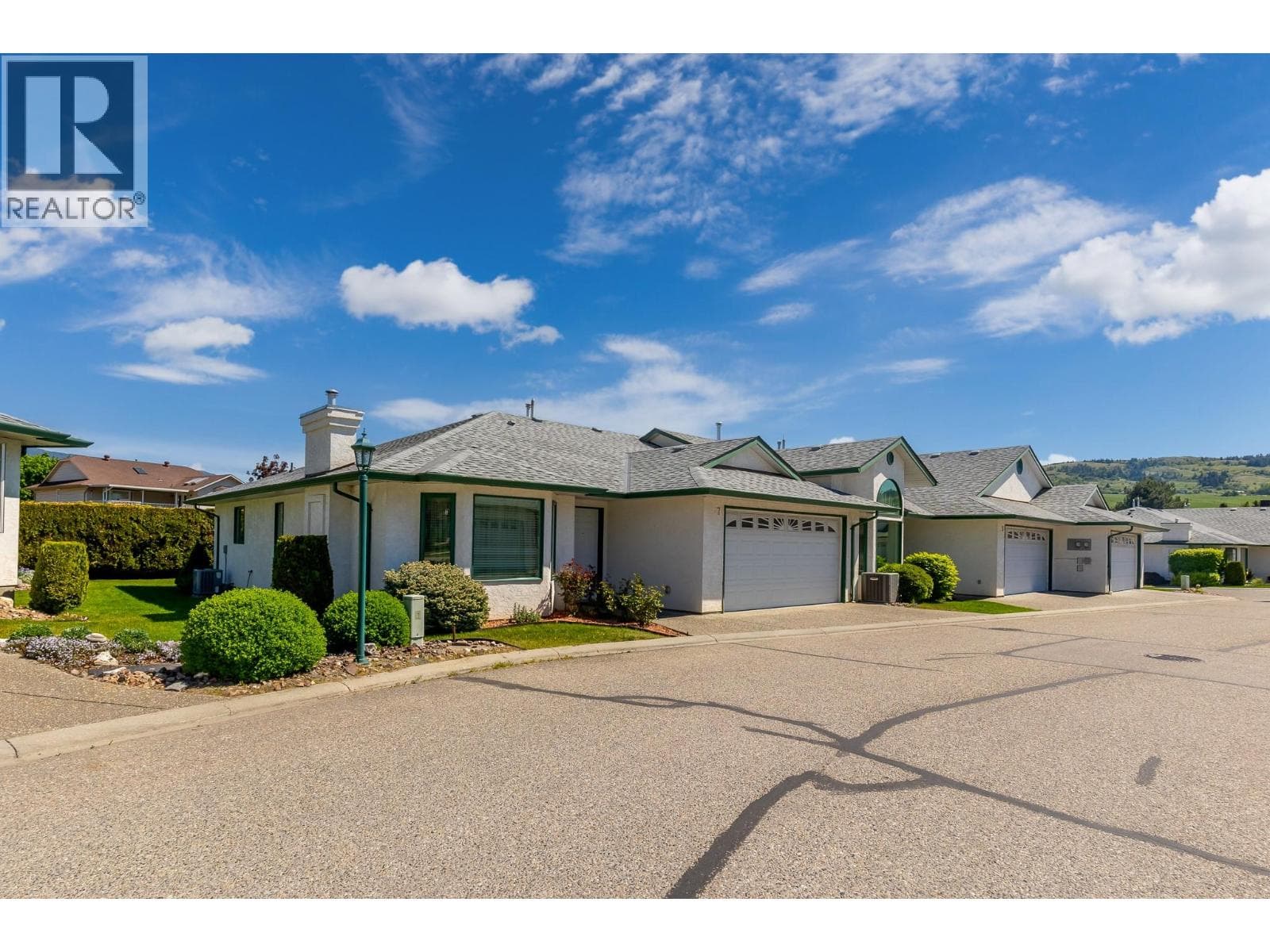 2710 Allenby Way Unit# 7, Interior REALTORS® — photo 2