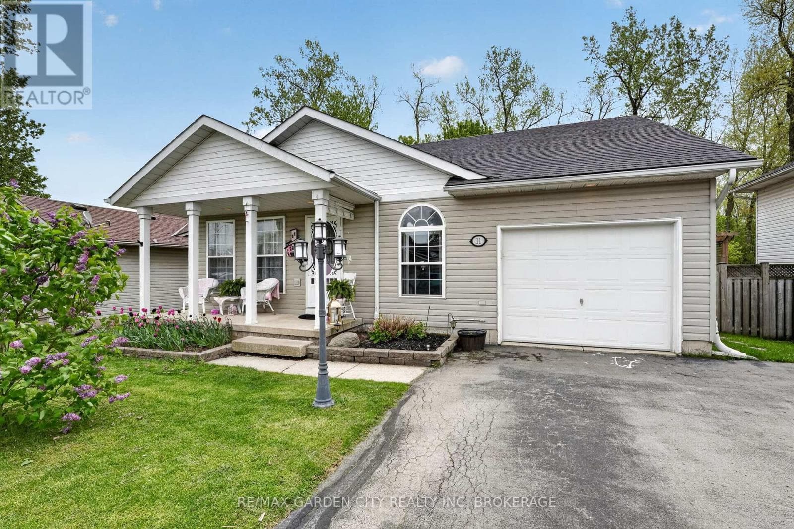 11 ROCHELLE CRESCENT, Niagara — photo 3