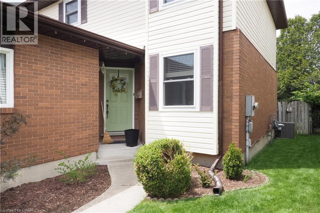 130A MILLER Crescent, Cornerstone — photo 3