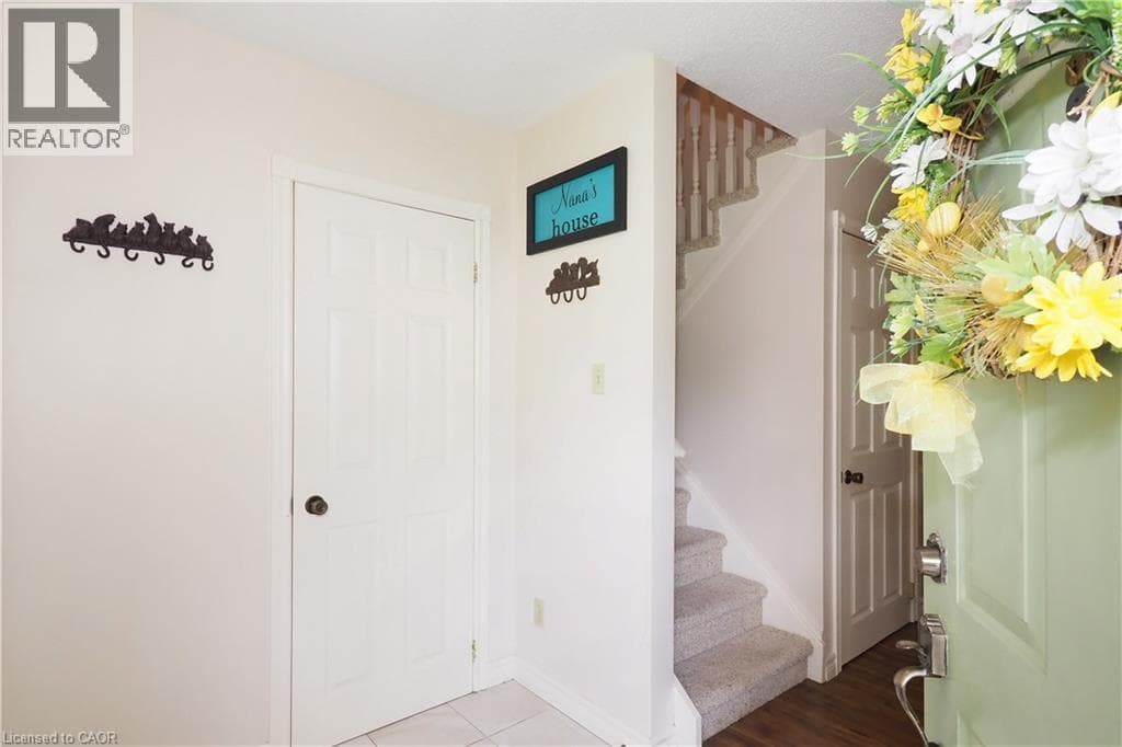 130A MILLER Crescent, Cornerstone — photo 4