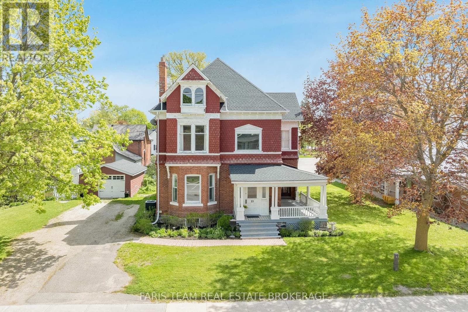 23 YONGE STREET S in 