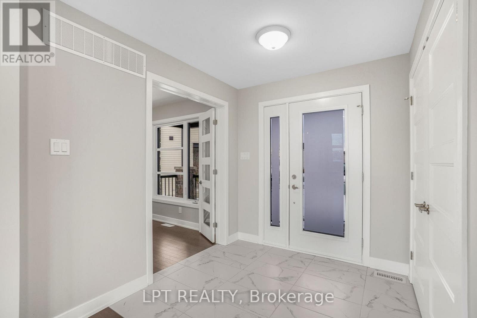 63 CHATEAUGUAY STREET, Ottawa — photo 2