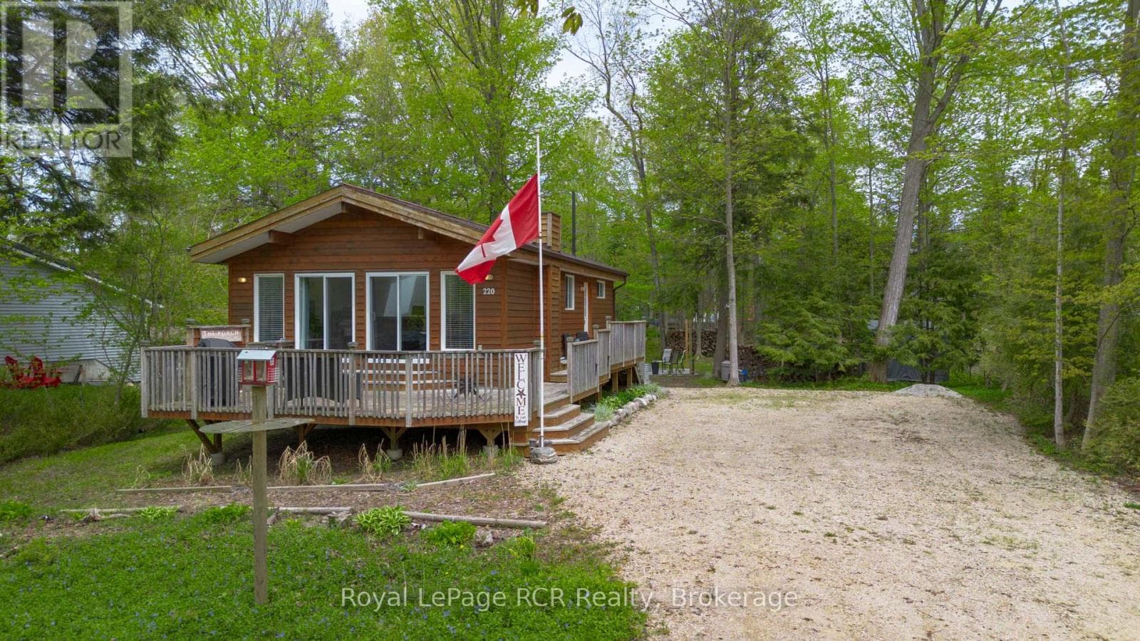 220 SHADYWOOD CRESCENT, OnePoint — photo 2