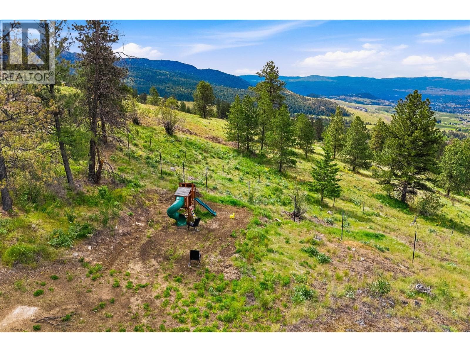 5757 UPPER BOOTH ROAD NORTH, Interior REALTORS®